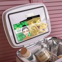 Холодильник для косметики и напитков Meyvel MB-06C3W